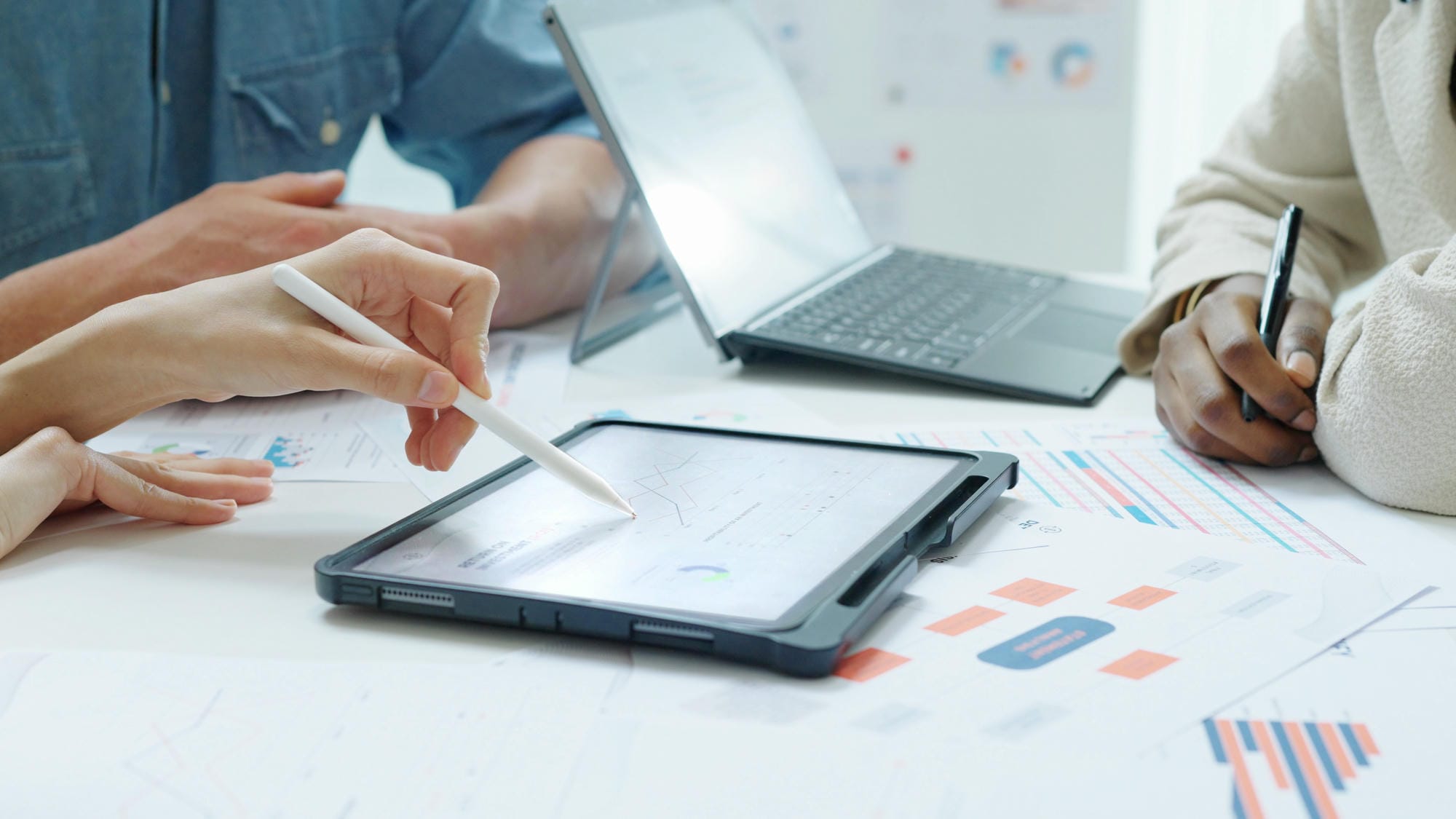 新規開拓に強いマーケティング会社10選|選び方と成功のコツ